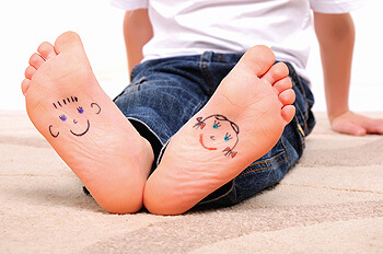 Children's feet footcare in the Pearland, TX 77584 and Houston, TX 77027, 77074, 77008 areas
